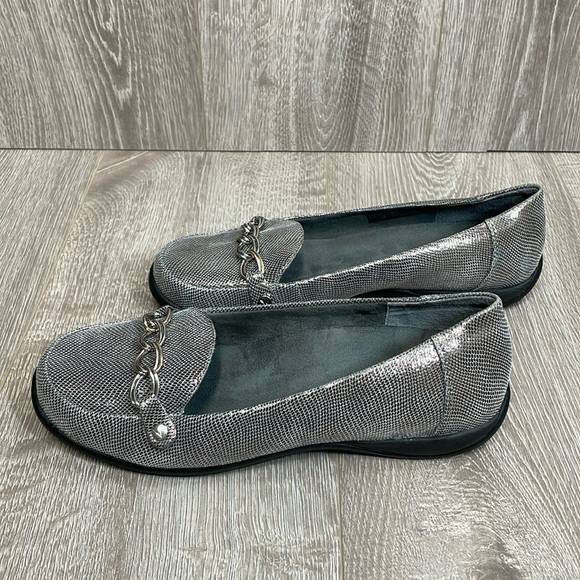 Vionic Orthoheel Alda Pewter Leather Reptile Slip On Loafers Chain 8.5W - Picture 4 of 15